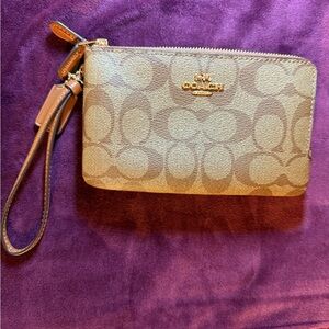 Coach Double Zip Wristlet